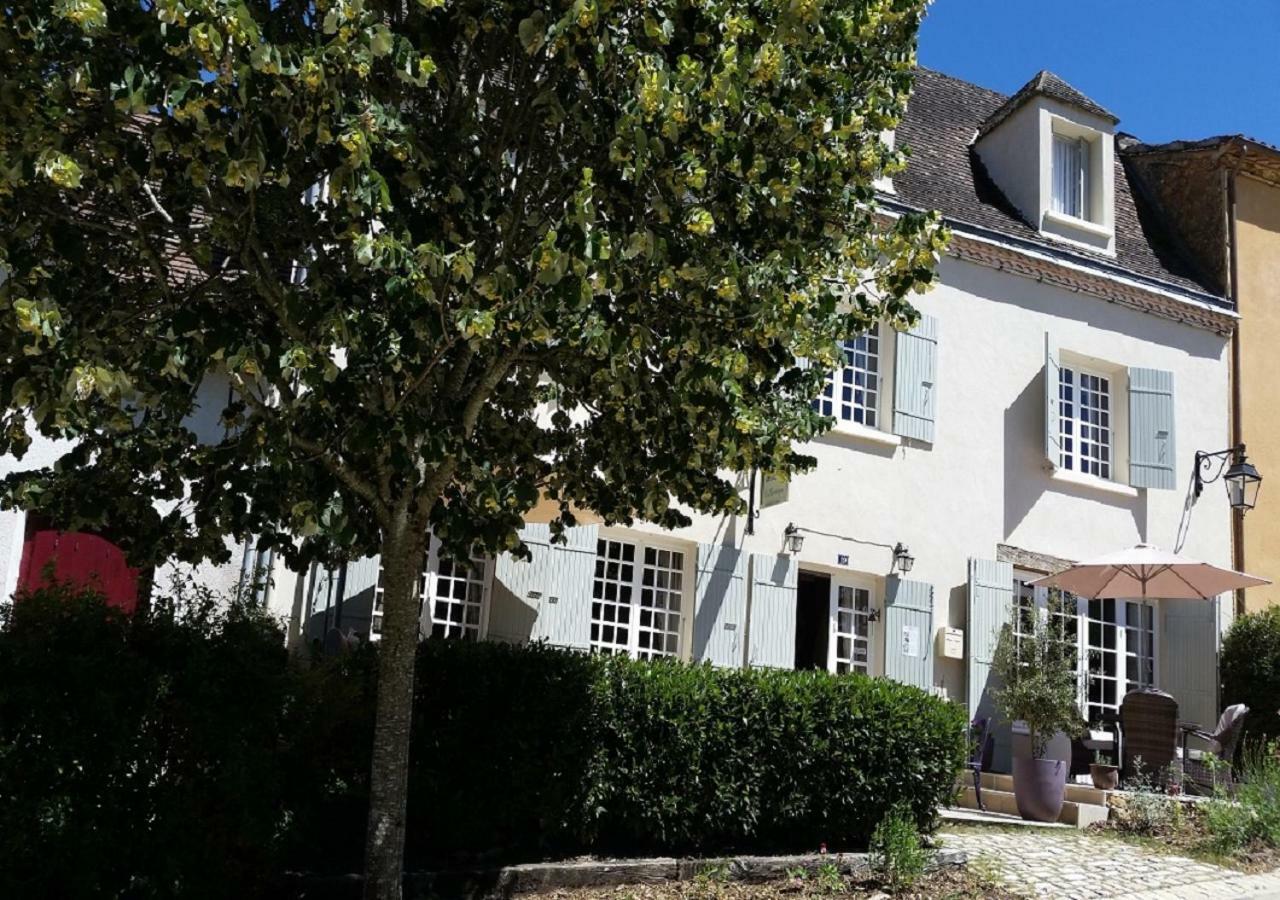 Le Montaigne Bed and Breakfast Saint-Alvère Exteriör bild